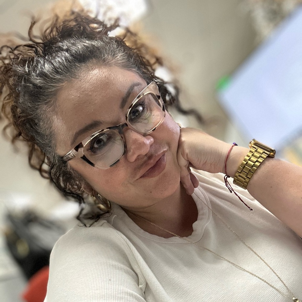 Meet your Posher, Gabriela